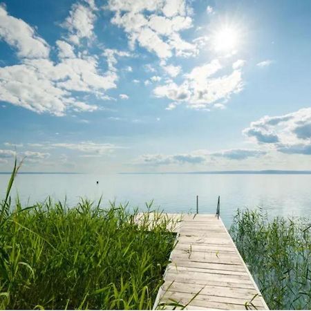 Green Lake House - Private Beach At Balaton Балатонакаратя Екстериор снимка