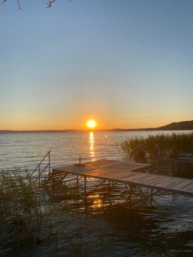 Green Lake House - Private Beach At Balaton Балатонакаратя Екстериор снимка