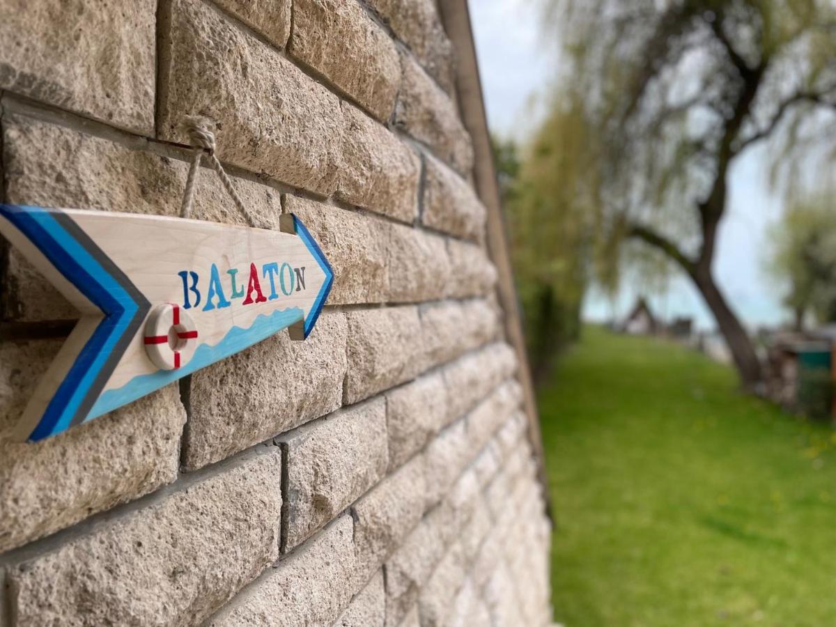 Green Lake House - Private Beach At Balaton Балатонакаратя Екстериор снимка