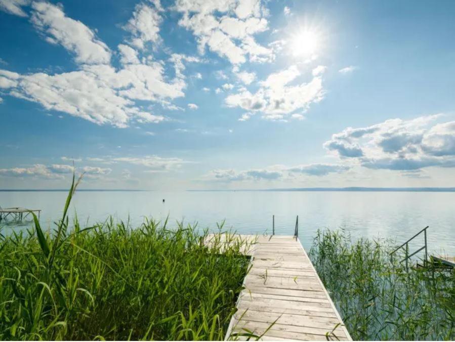 Green Lake House - Private Beach At Balaton Балатонакаратя Екстериор снимка