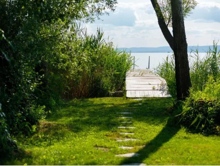 Green Lake House - Private Beach At Balaton Балатонакаратя Екстериор снимка