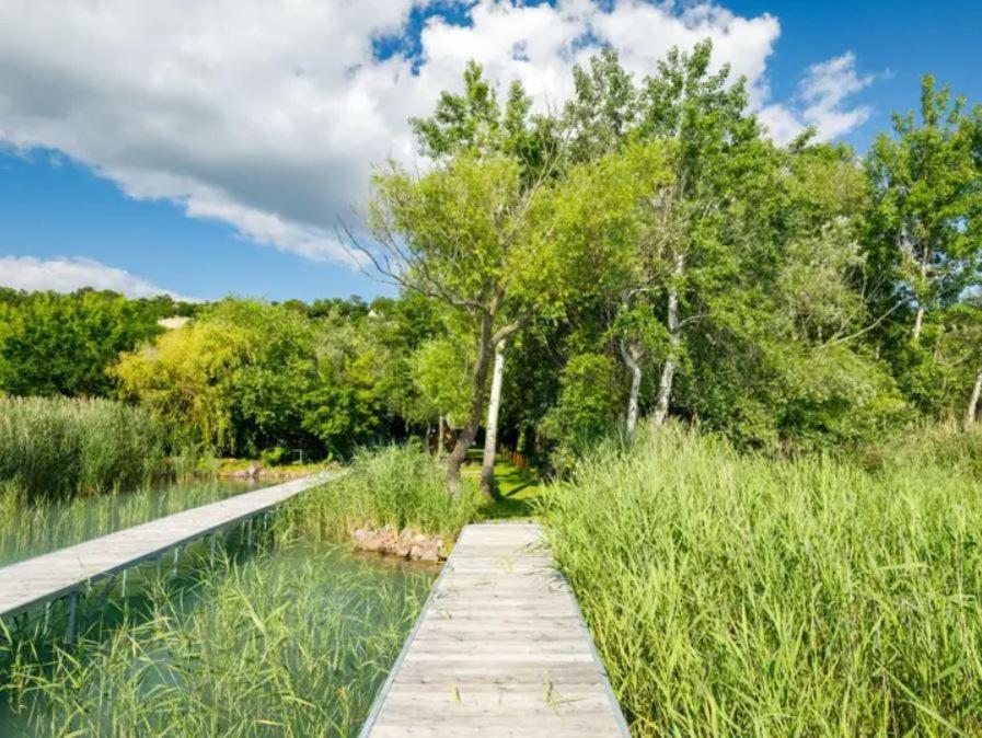 Green Lake House - Private Beach At Balaton Балатонакаратя Екстериор снимка
