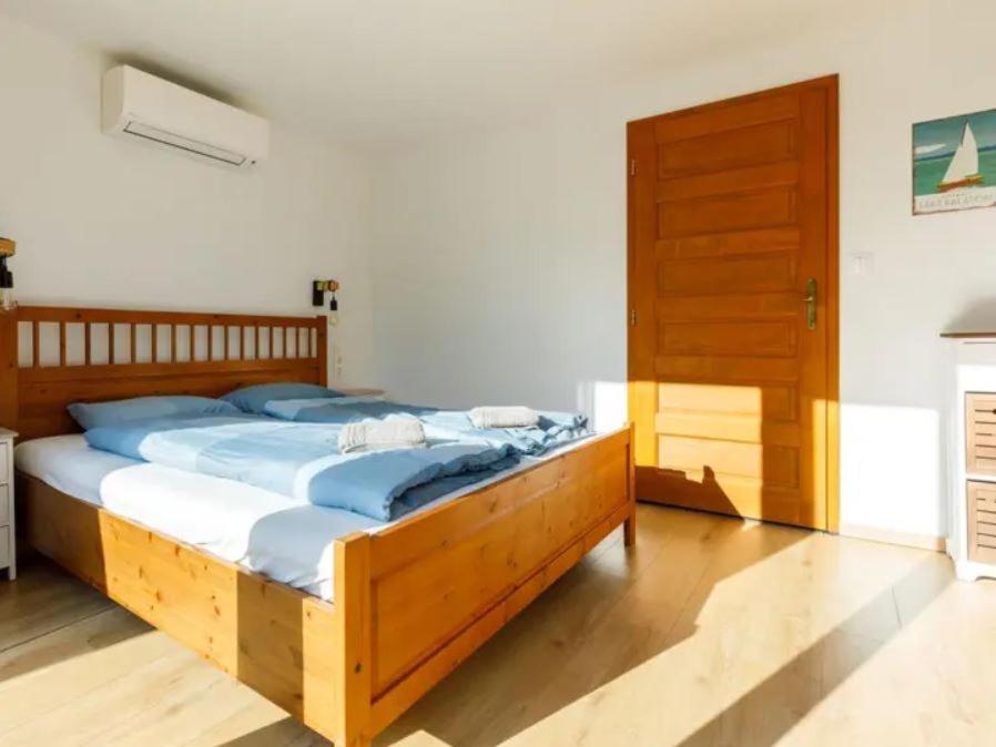 Green Lake House - Private Beach At Balaton Балатонакаратя Екстериор снимка